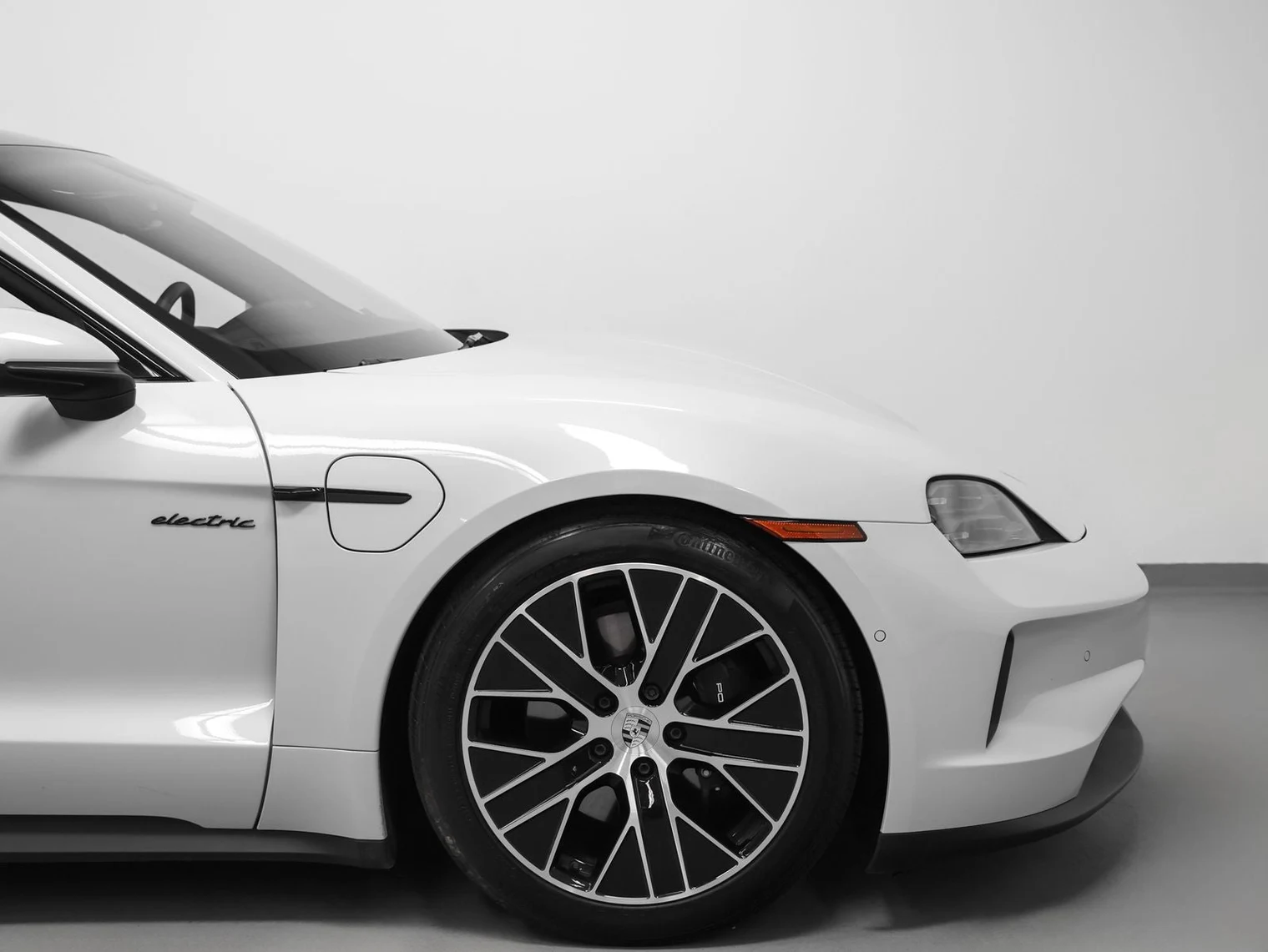 2025 Porsche Taycan 4 Sedan (2025 Update), 15/20