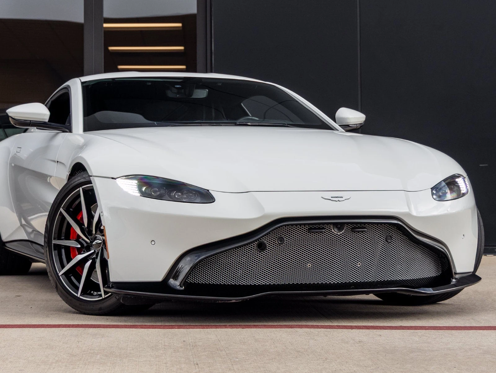 2019 Aston Martin Vantage Coupé (2018), 5/20