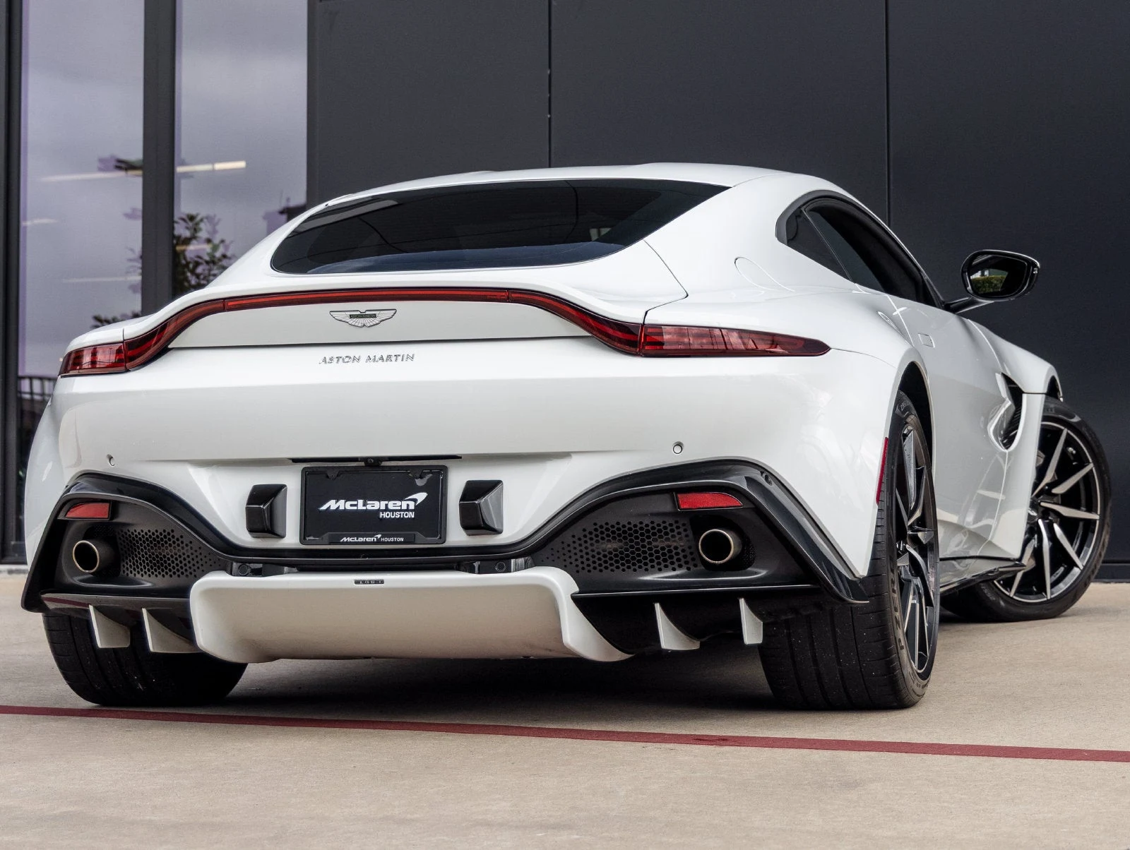 2019 Aston Martin Vantage Coupé (2018), 8/20