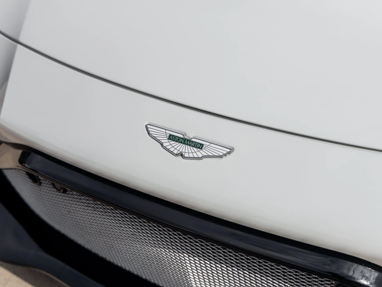2019 Aston Martin Vantage Coupé (2018), 15/20