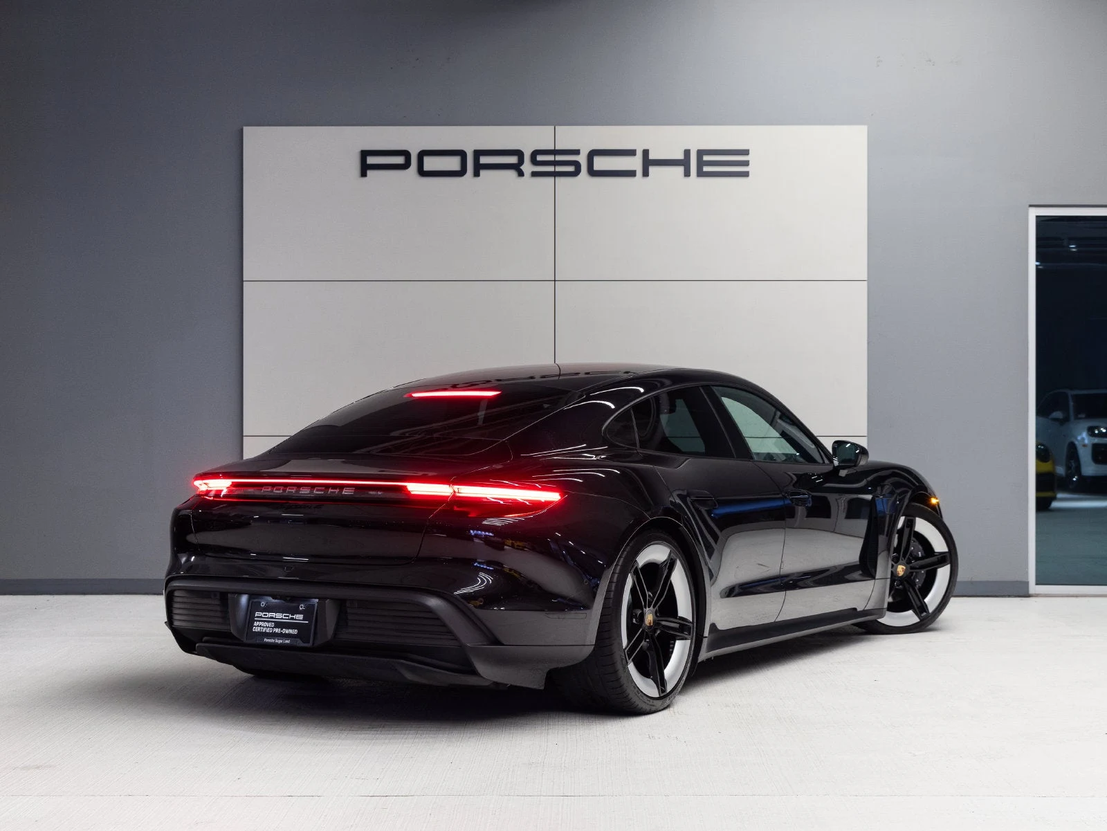 2025 Porsche Taycan 4 Sedan (2025 Update), 7/20