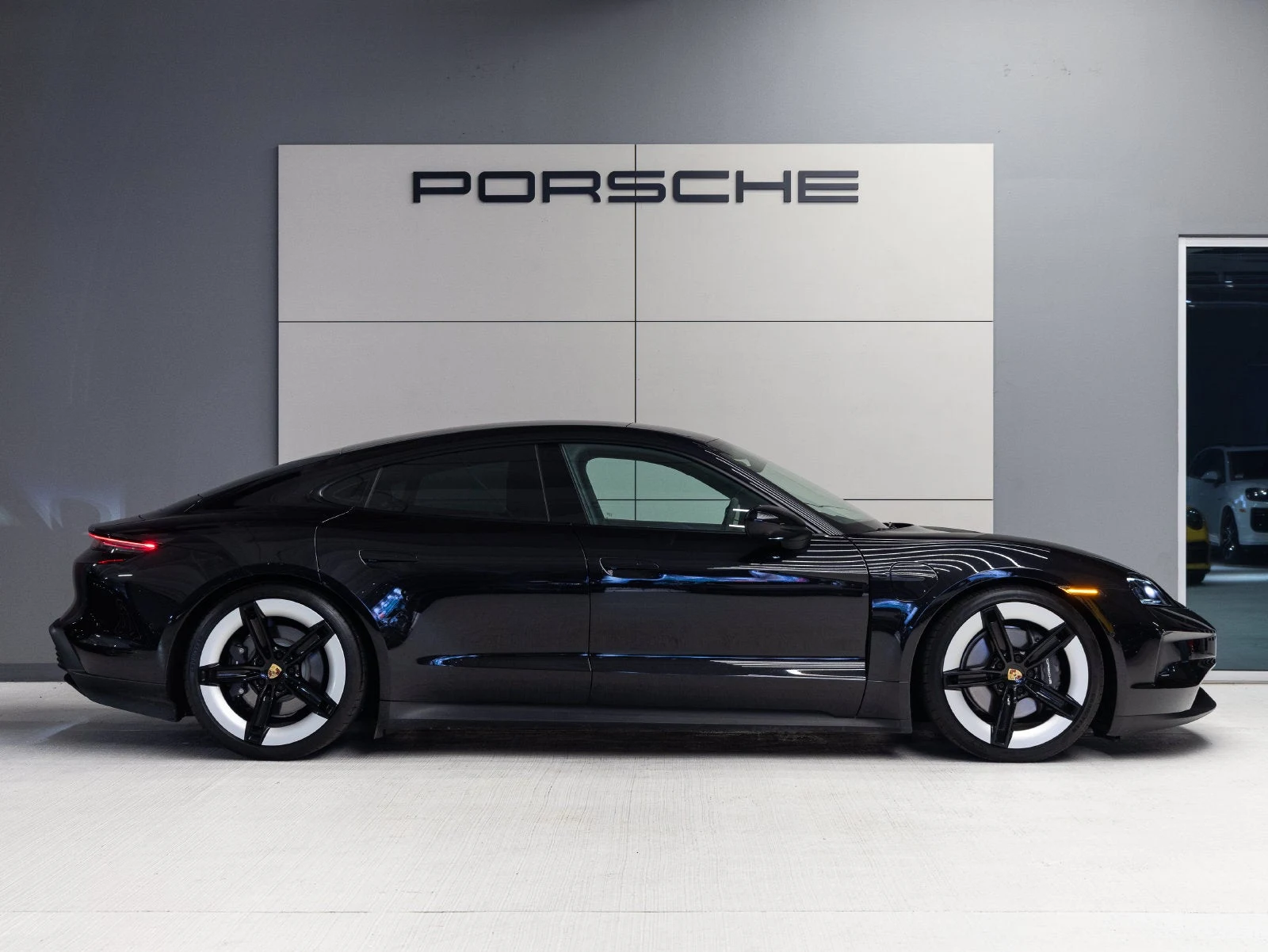 2025 Porsche Taycan 4 Sedan (2025 Update), 8/20