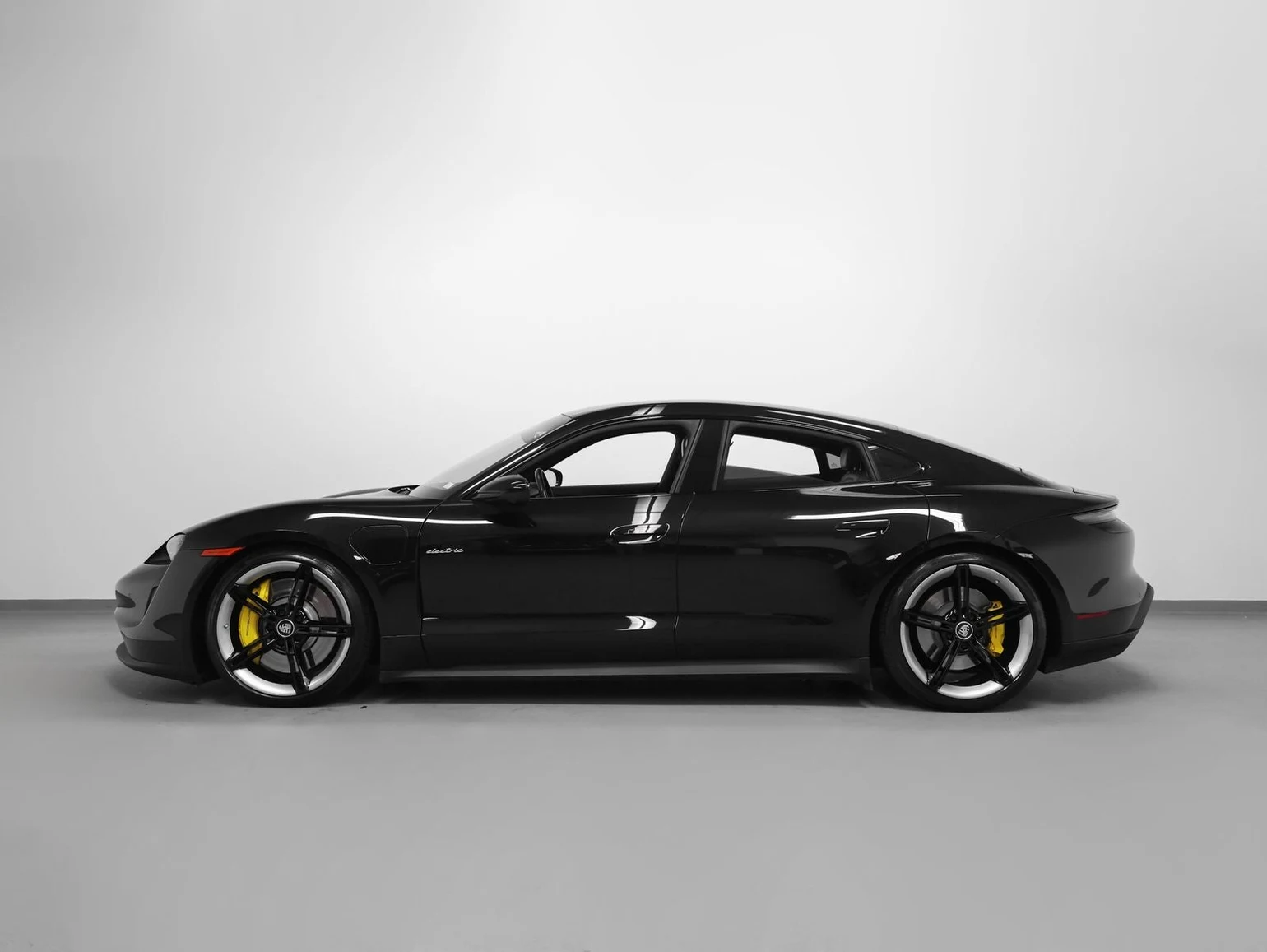 2024 Porsche Taycan 4S (Original Version), 2/20
