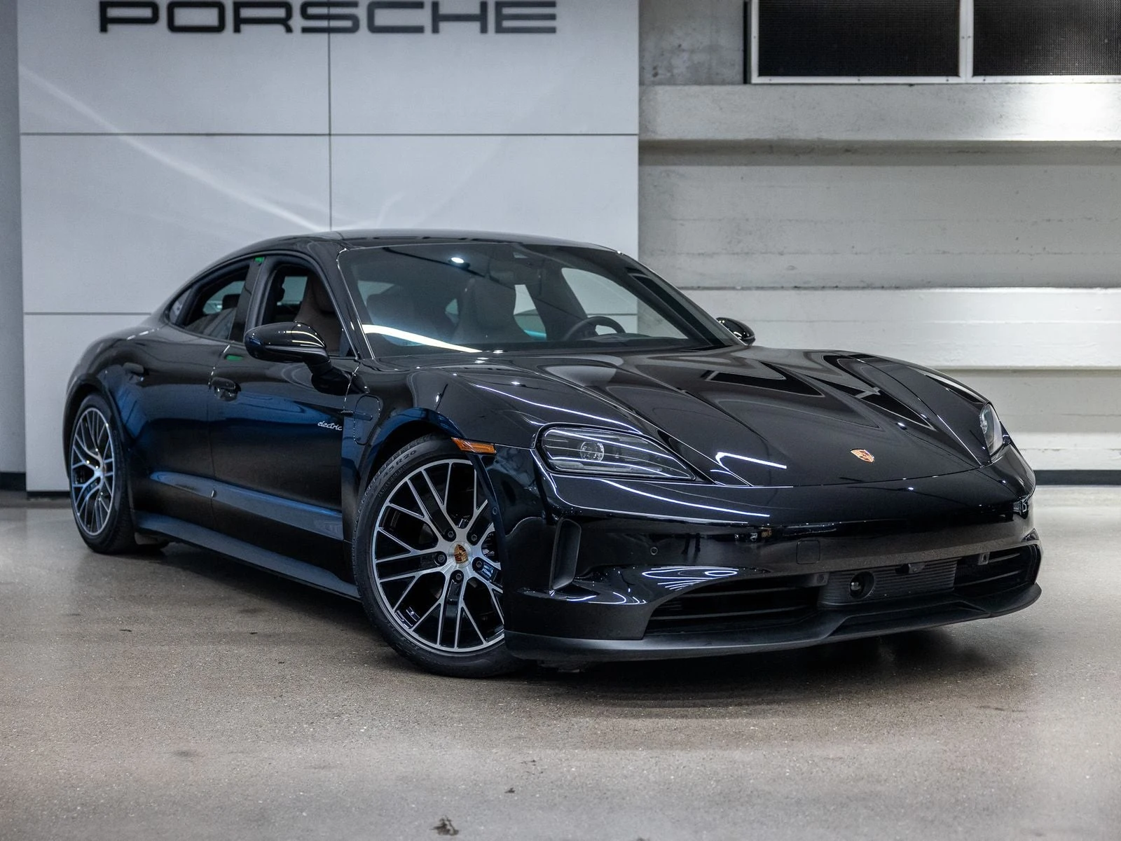 2025 Porsche Taycan Sedan (2025 Update), 10/20