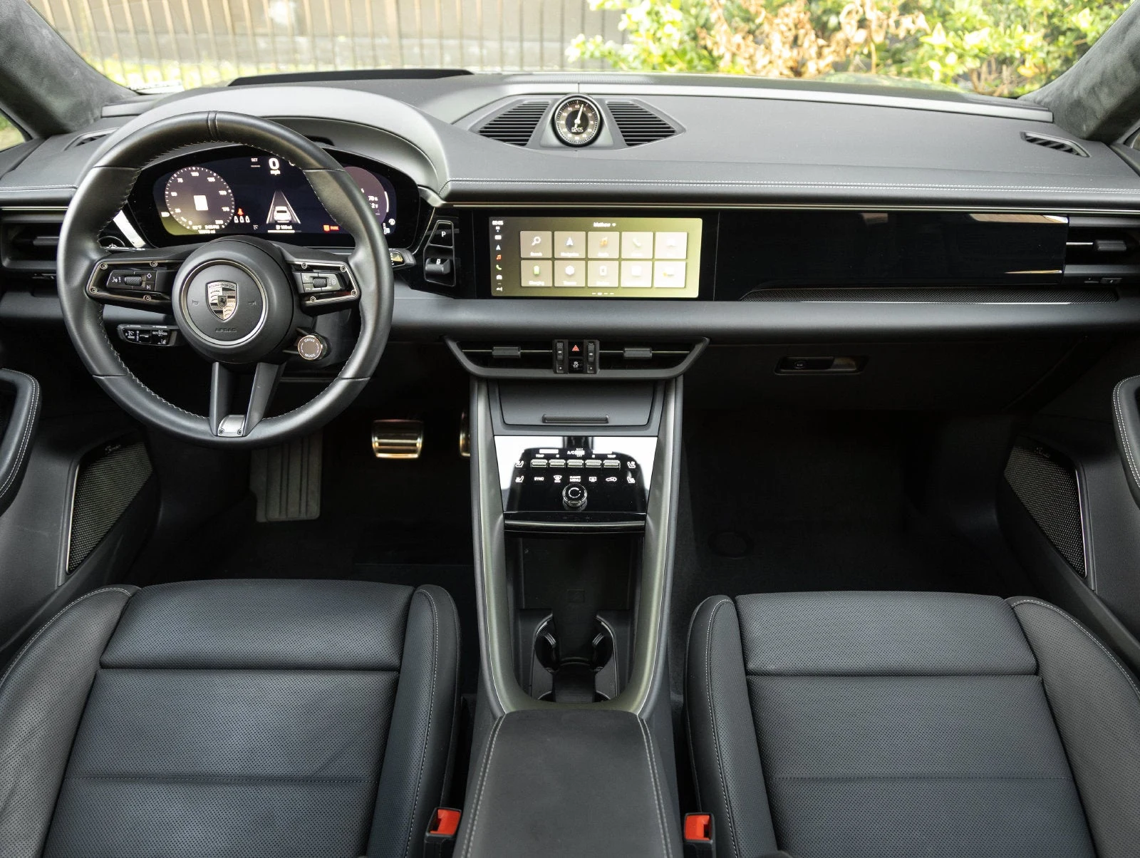 2024 Porsche Macan Turbo Electric (XAB), 12/20