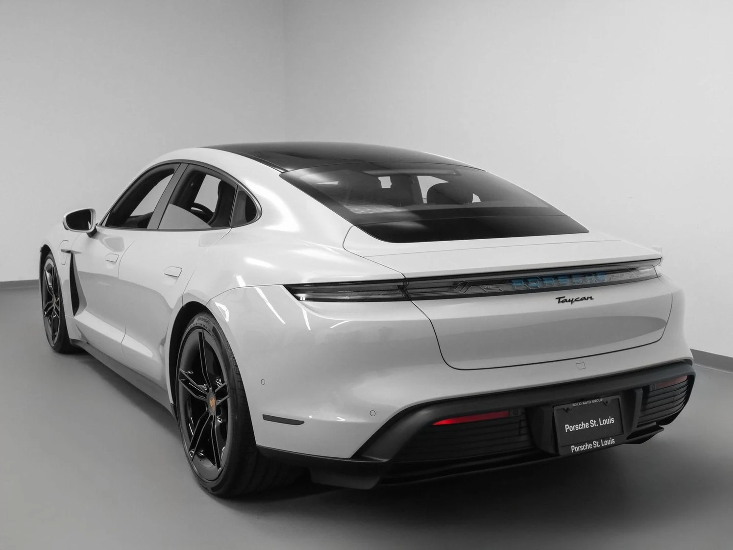 2025 Porsche Taycan Sedan (2025 Update), 3/20