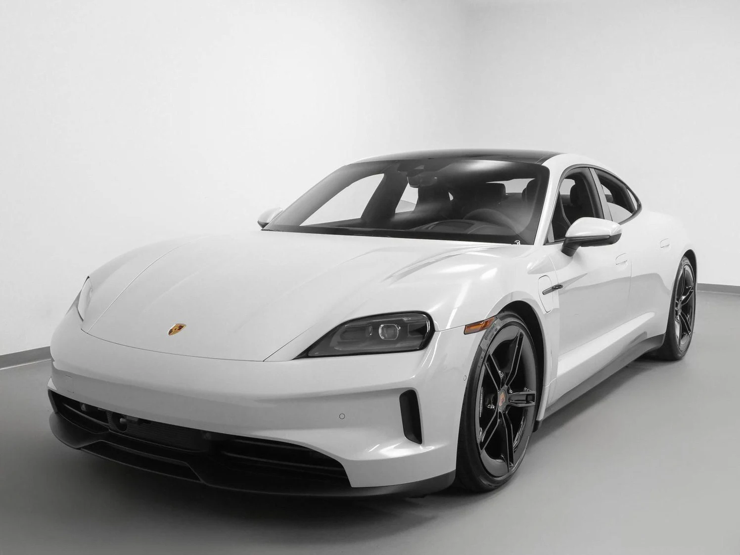 2025 Porsche Taycan Sedan (2025 Update), 6/20