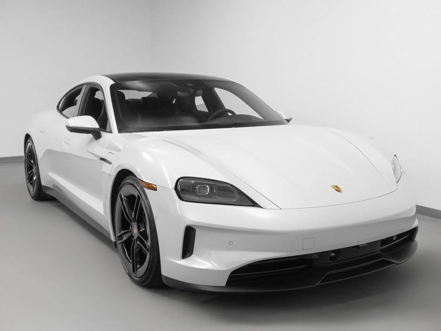 2025 Porsche Taycan Sedan (2025 Update), 10/20
