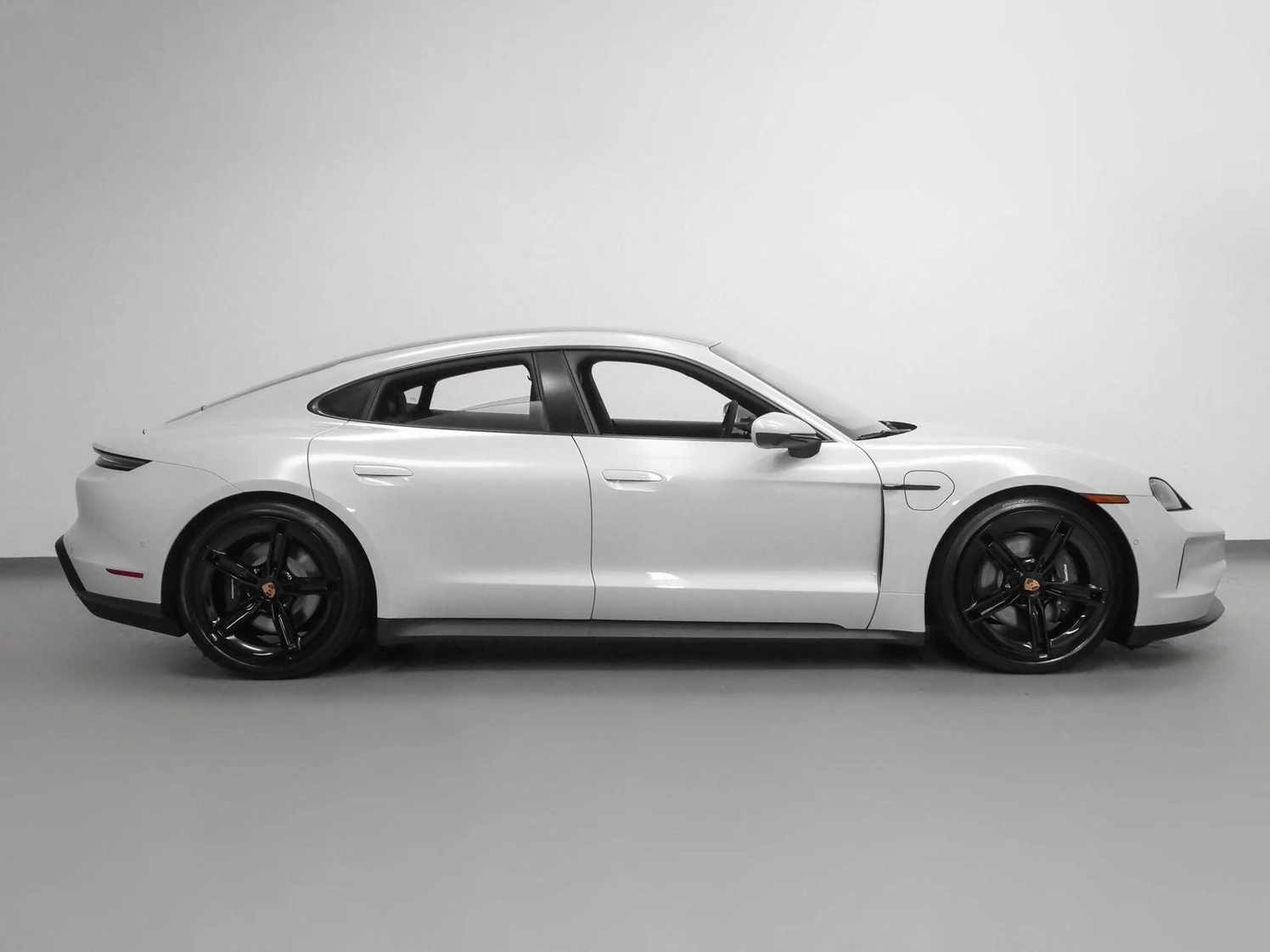 2025 Porsche Taycan Sedan (2025 Update), 13/20