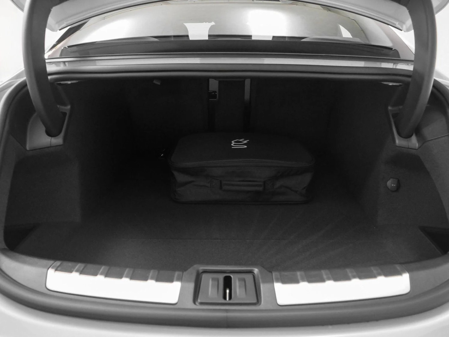 2025 Porsche Taycan Sedan (2025 Update), 20/20