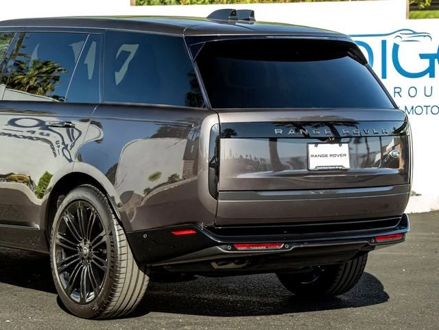 2023 Land Rover Range Rover Autobiography LWB 7 Passenger (L460), 10/20