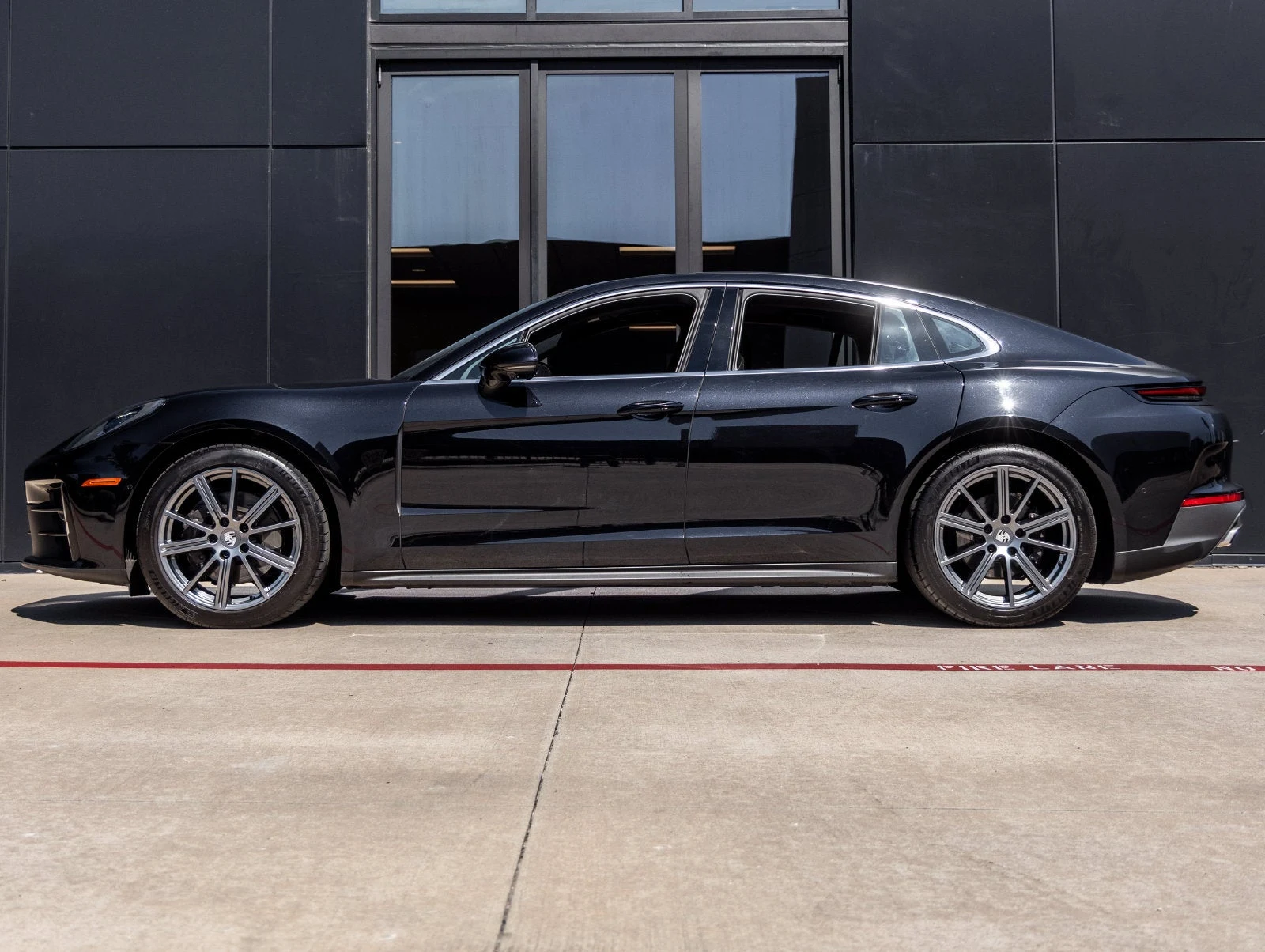2025 Porsche Panamera (976), 2/20