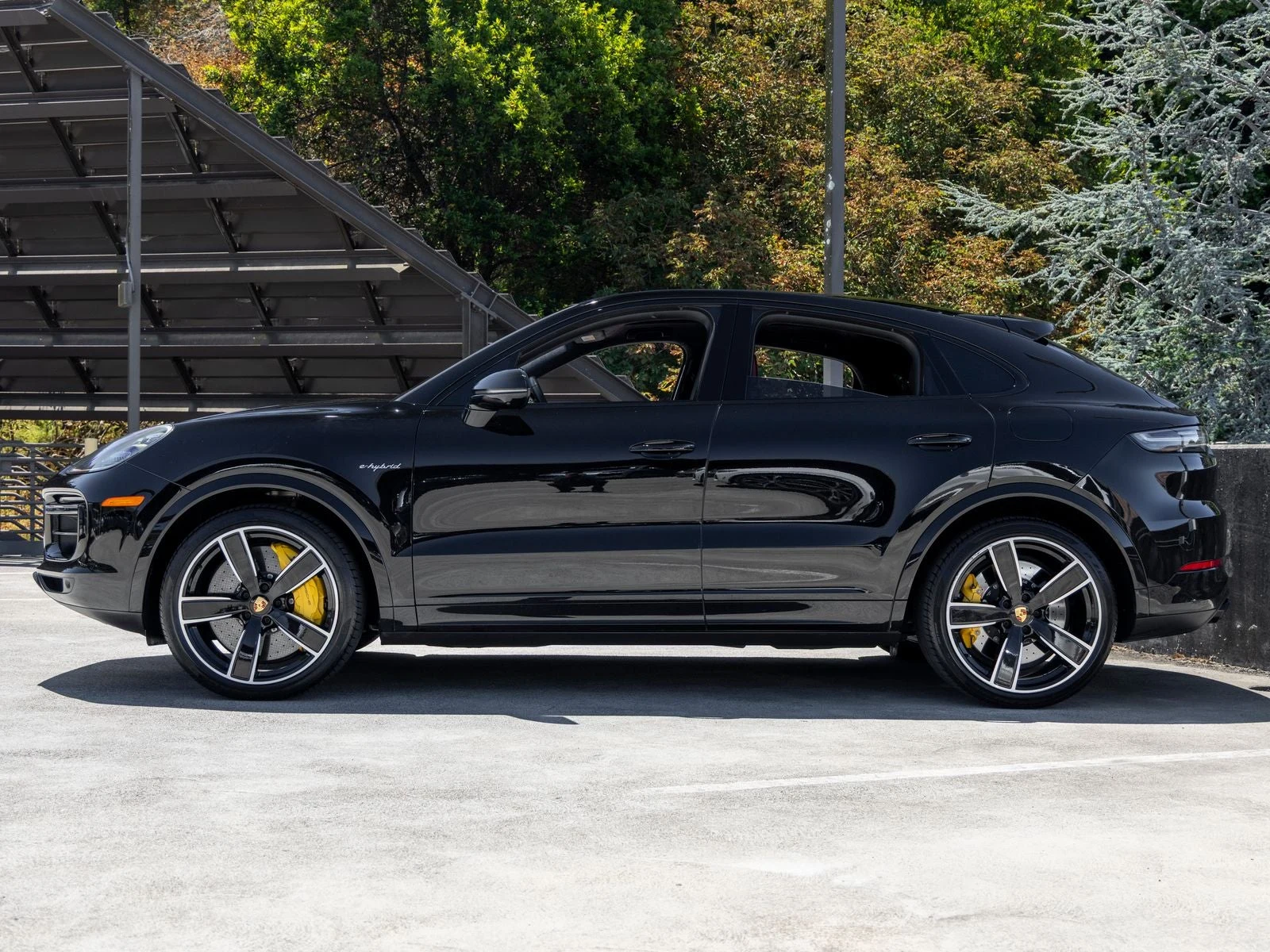 2022 Porsche Cayenne Turbo S E-Hybrid Coupé (3rd Generation), 2/20