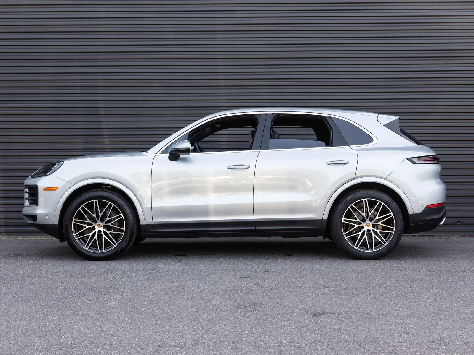 2025 Porsche Cayenne (3rd Generation), 2/20