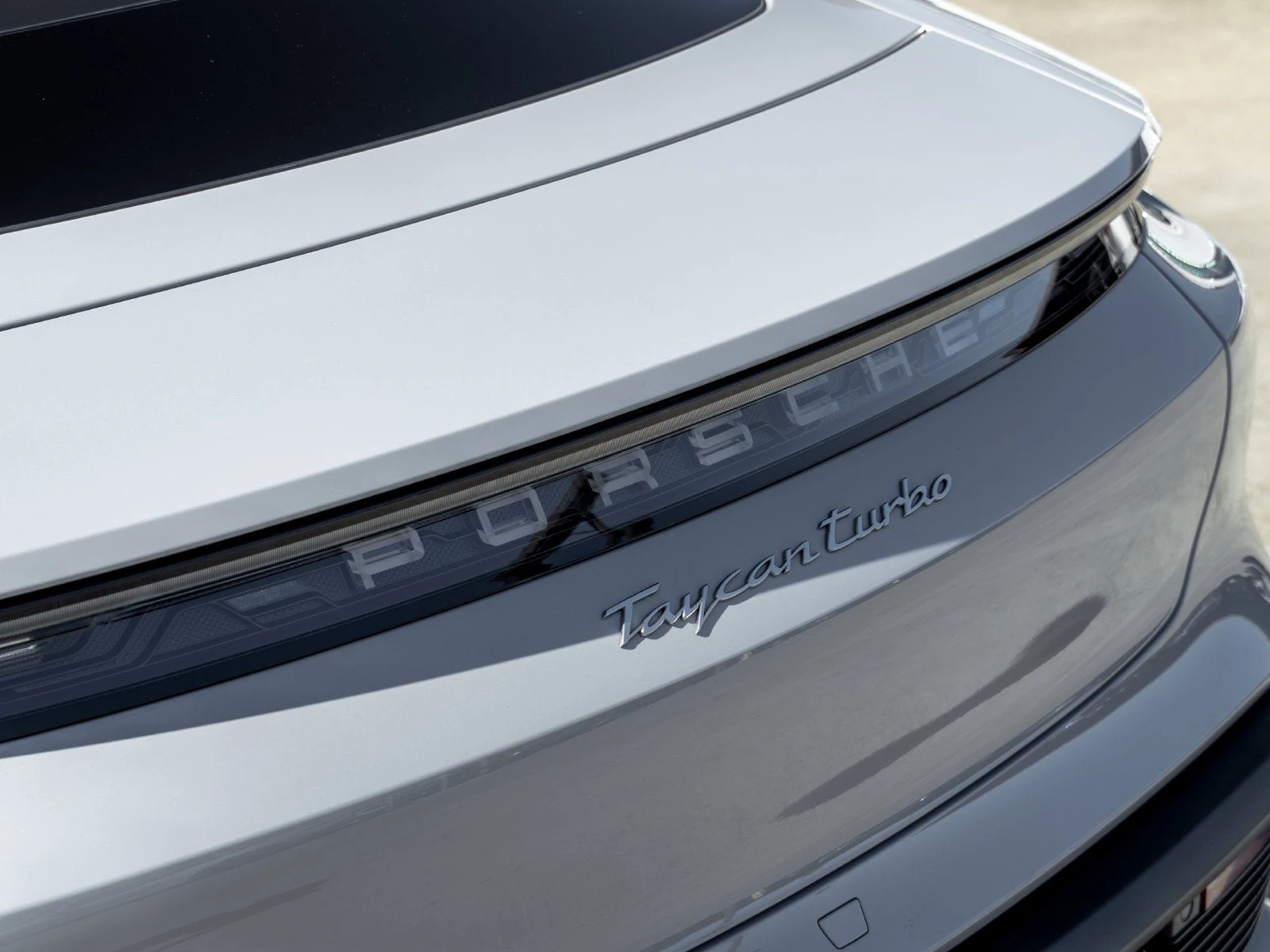2022 Porsche Taycan Turbo (Original Version), 19/20