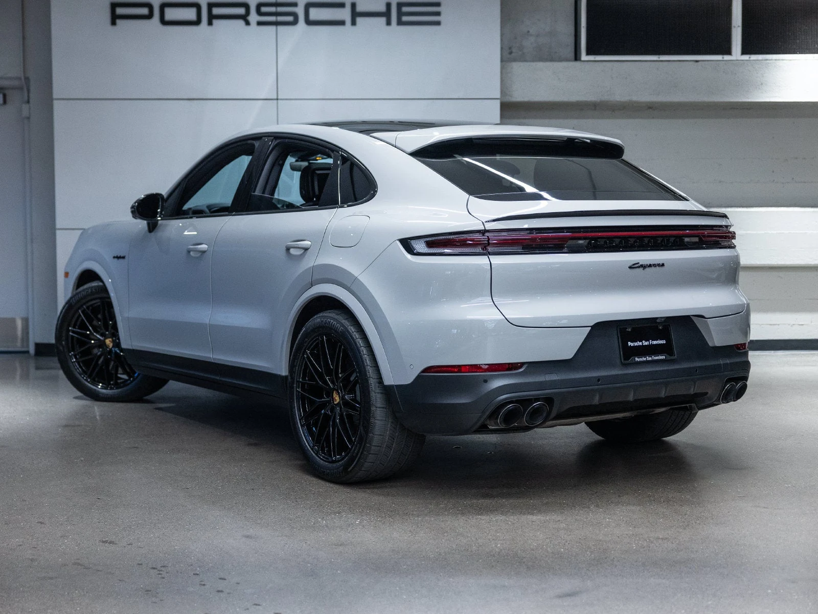 2024 Porsche Cayenne E-Hybrid Coupé (3rd Generation), 3/20