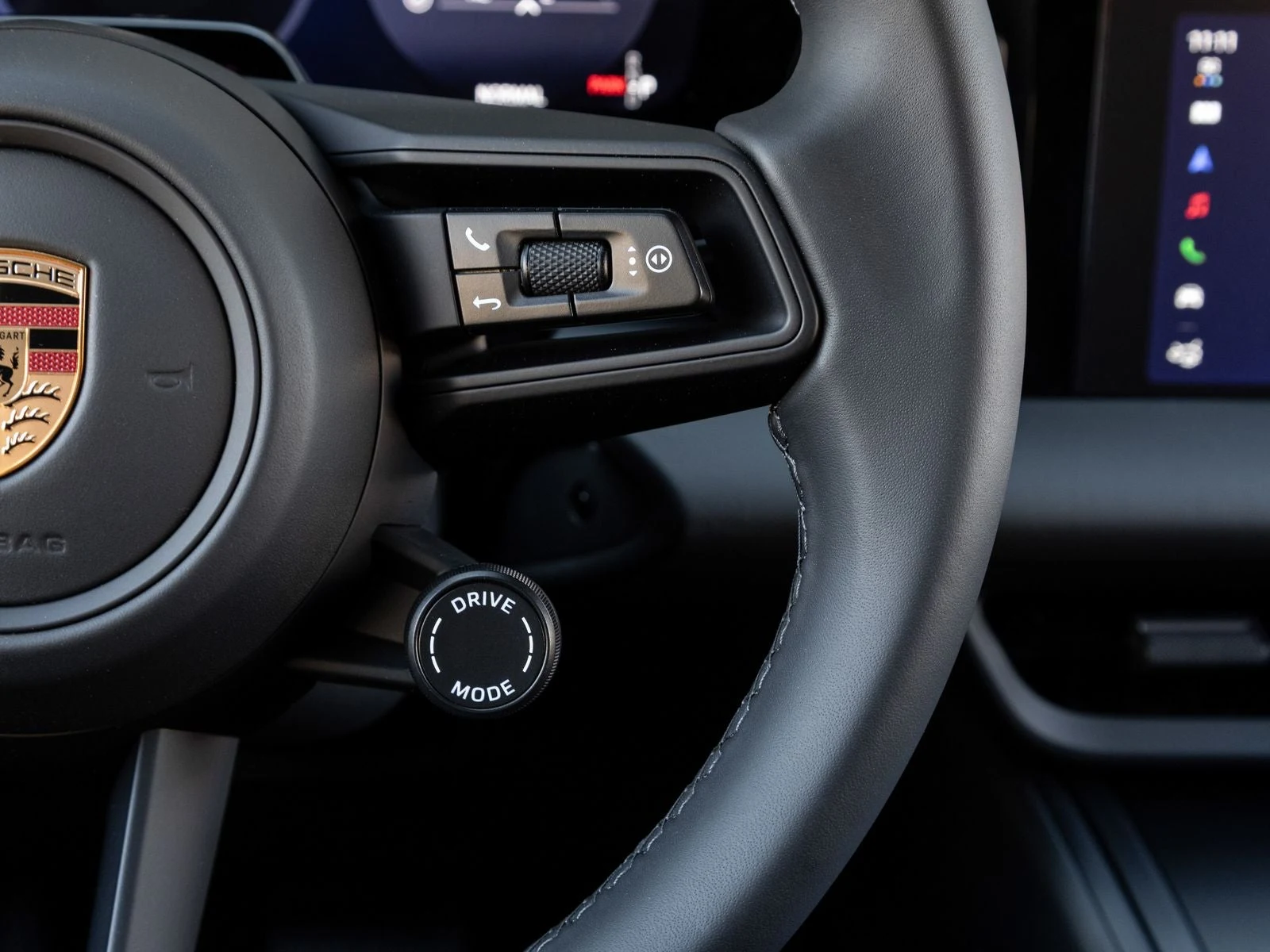 2026 Porsche Macan 4 Electric (XAB), 16/20