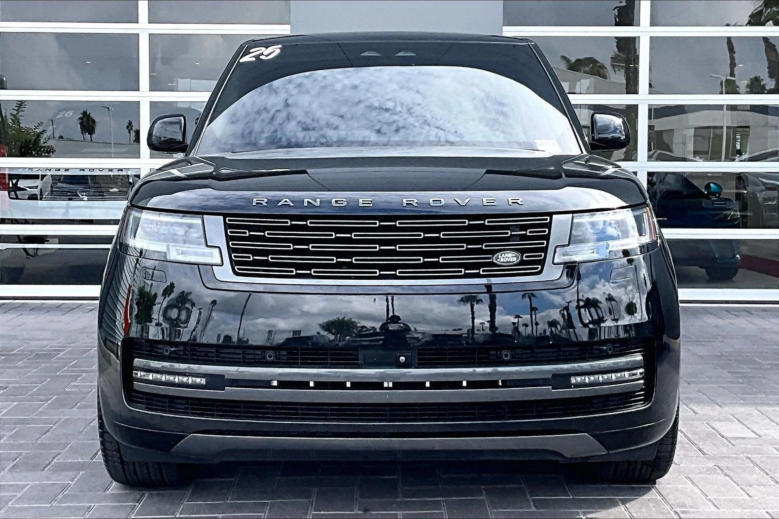2025 Land Rover Range Rover SE Plug-in Hybrid (L460), 2/20