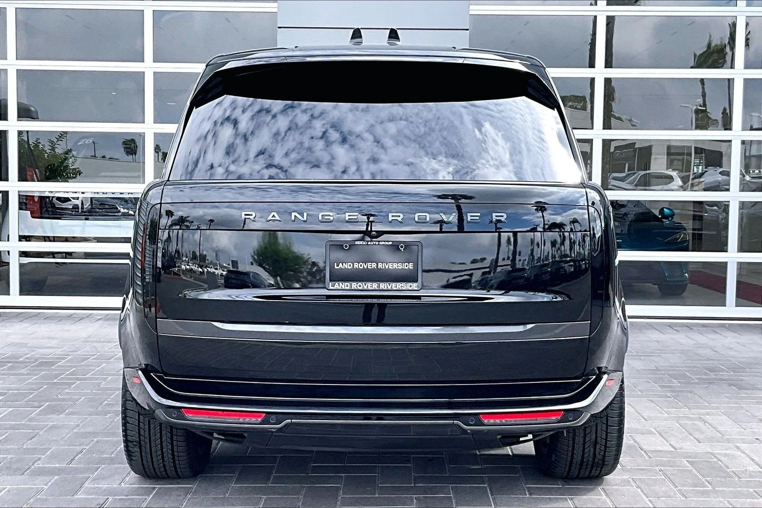 2025 Land Rover Range Rover SE Plug-in Hybrid (L460), 4/20