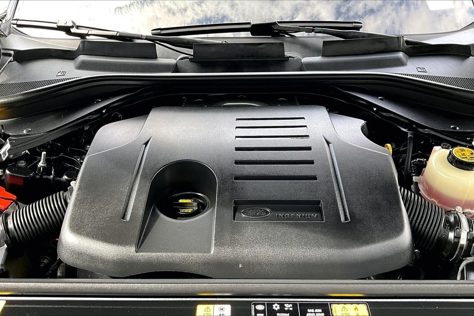 2025 Land Rover Range Rover SE Plug-in Hybrid (L460), 9/20