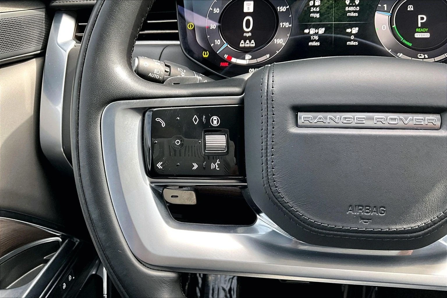 2025 Land Rover Range Rover SE Plug-in Hybrid (L460), 17/20