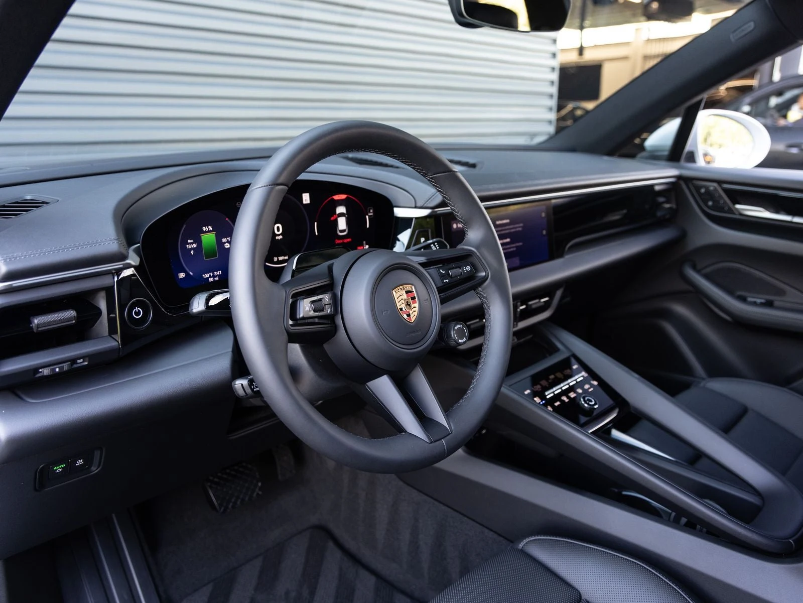 2026 Porsche Macan 4 Electric (XAB), 4/20