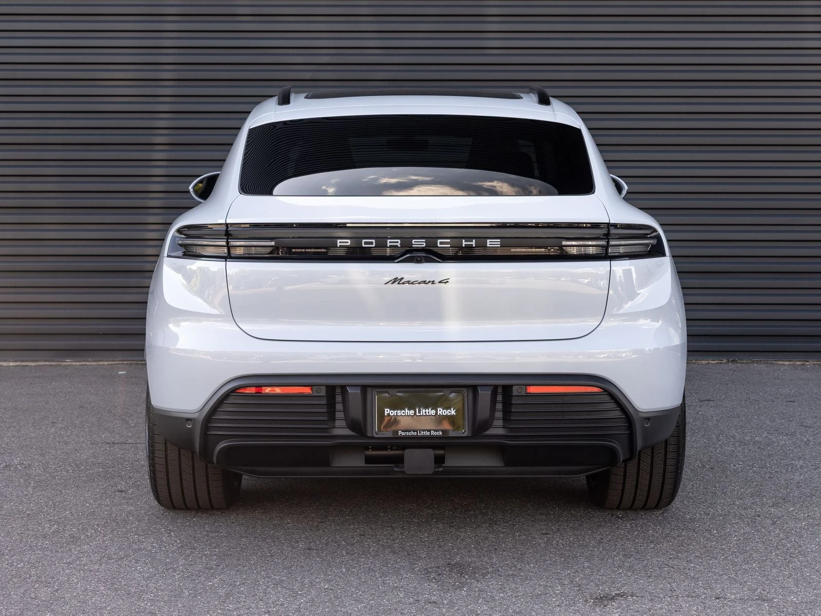 2026 Porsche Macan 4 Electric (XAB), 6/20
