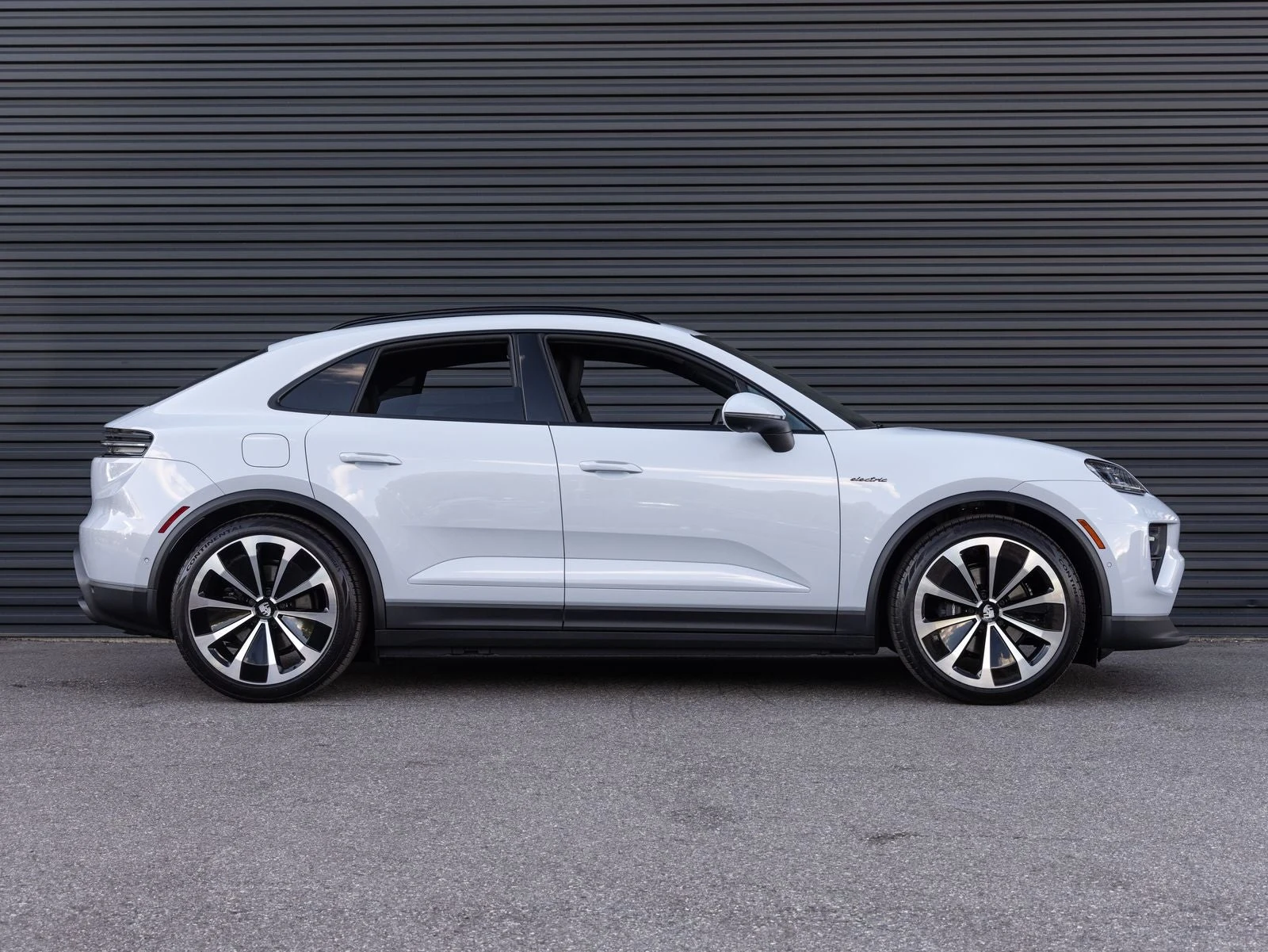 2026 Porsche Macan 4 Electric (XAB), 8/20