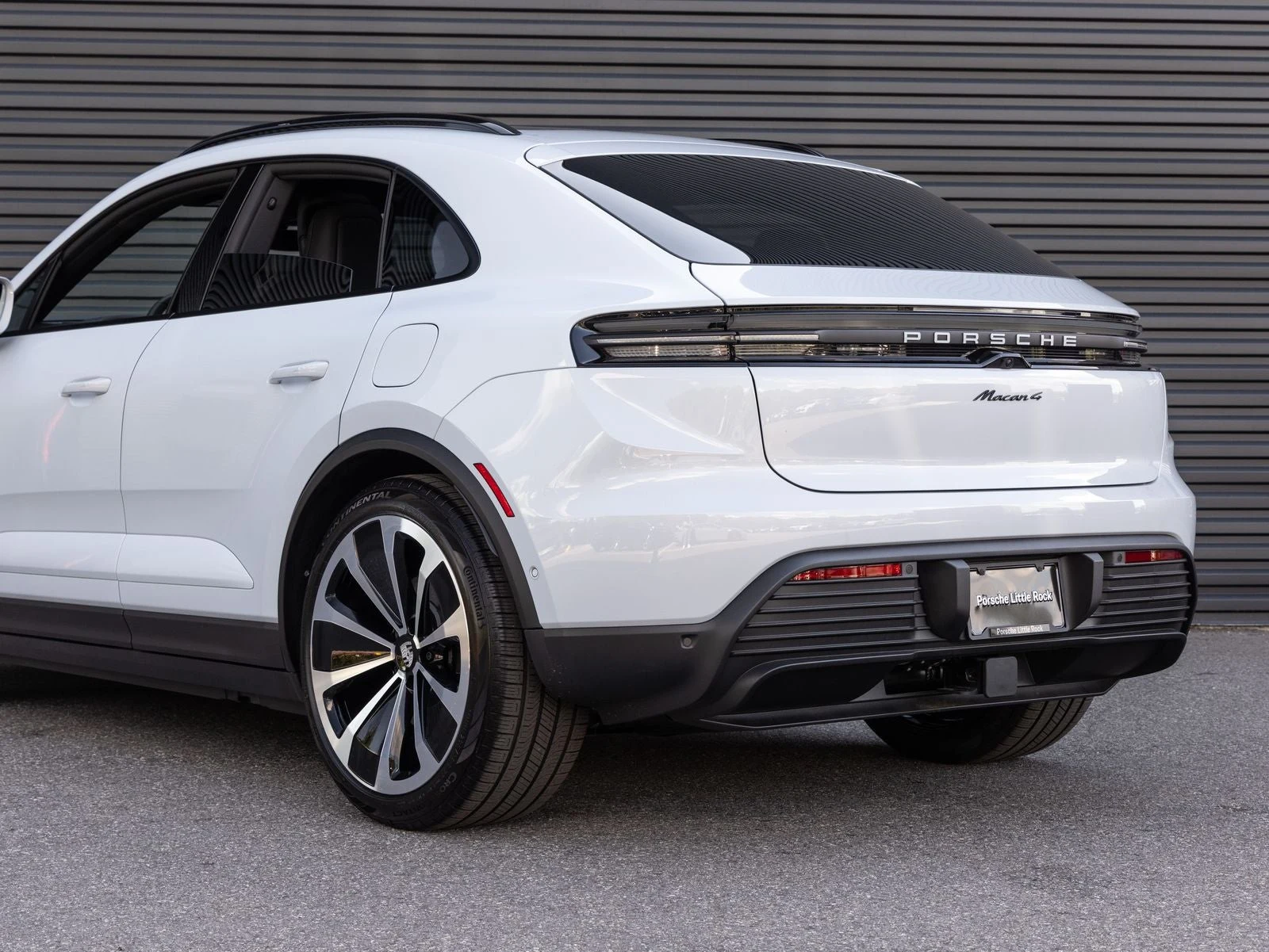 2026 Porsche Macan 4 Electric (XAB), 11/20