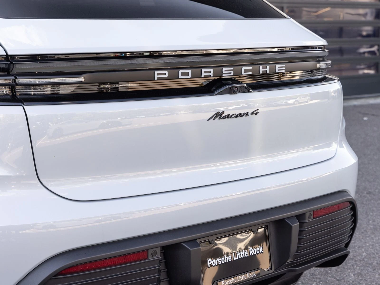 2026 Porsche Macan 4 Electric (XAB), 12/20