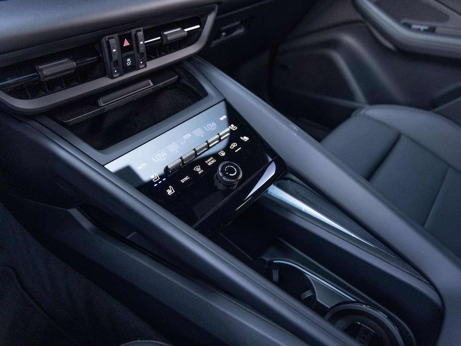 2026 Porsche Macan 4 Electric (XAB), 18/20