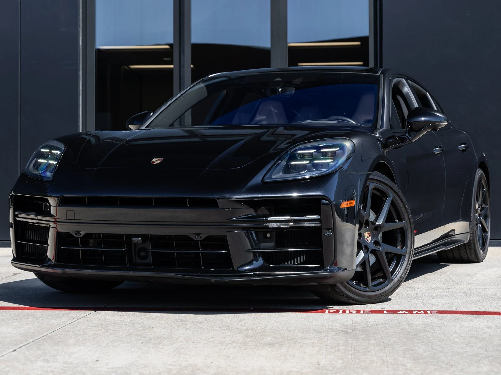 Porsche Panamera (976) · Jet Black Metallic · Indigo Auto Group