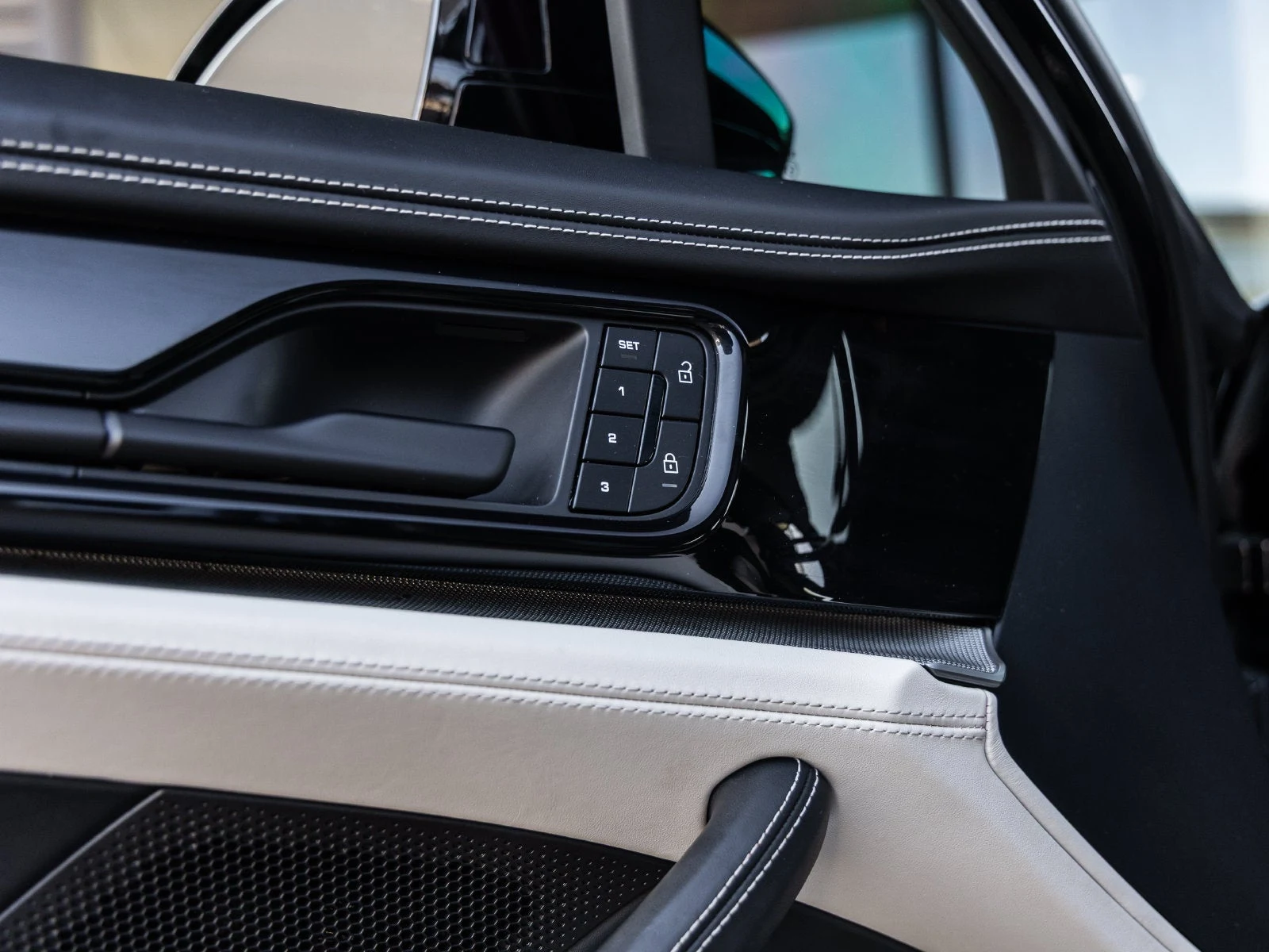 2024 Porsche Panamera (976), 19/20