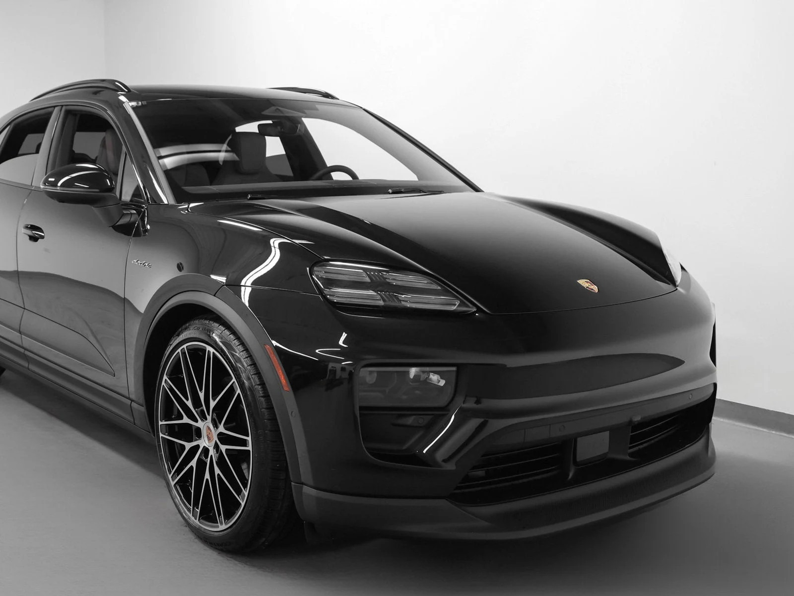 2026 Porsche Macan 4 Electric (XAB), 8/20
