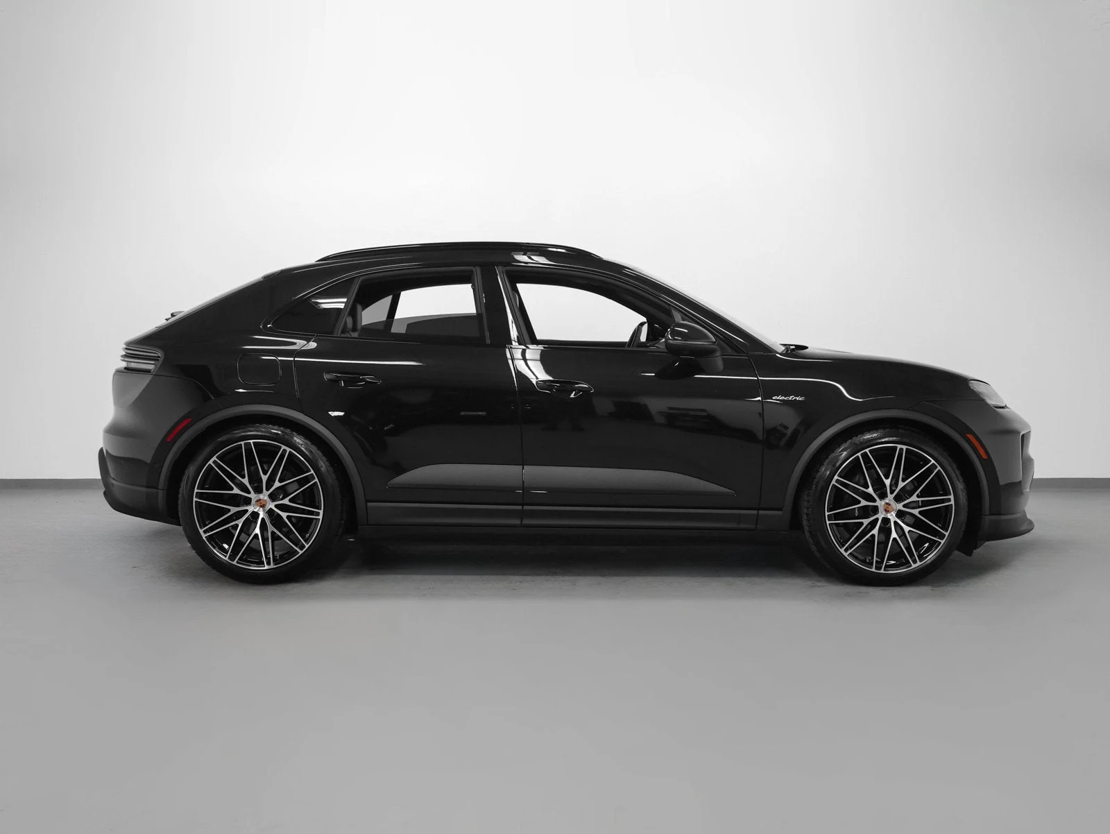 2026 Porsche Macan 4 Electric (XAB), 12/20