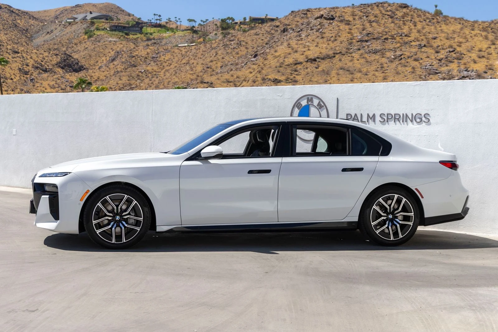 2025 BMW 760i xDrive (G70), 3/20
