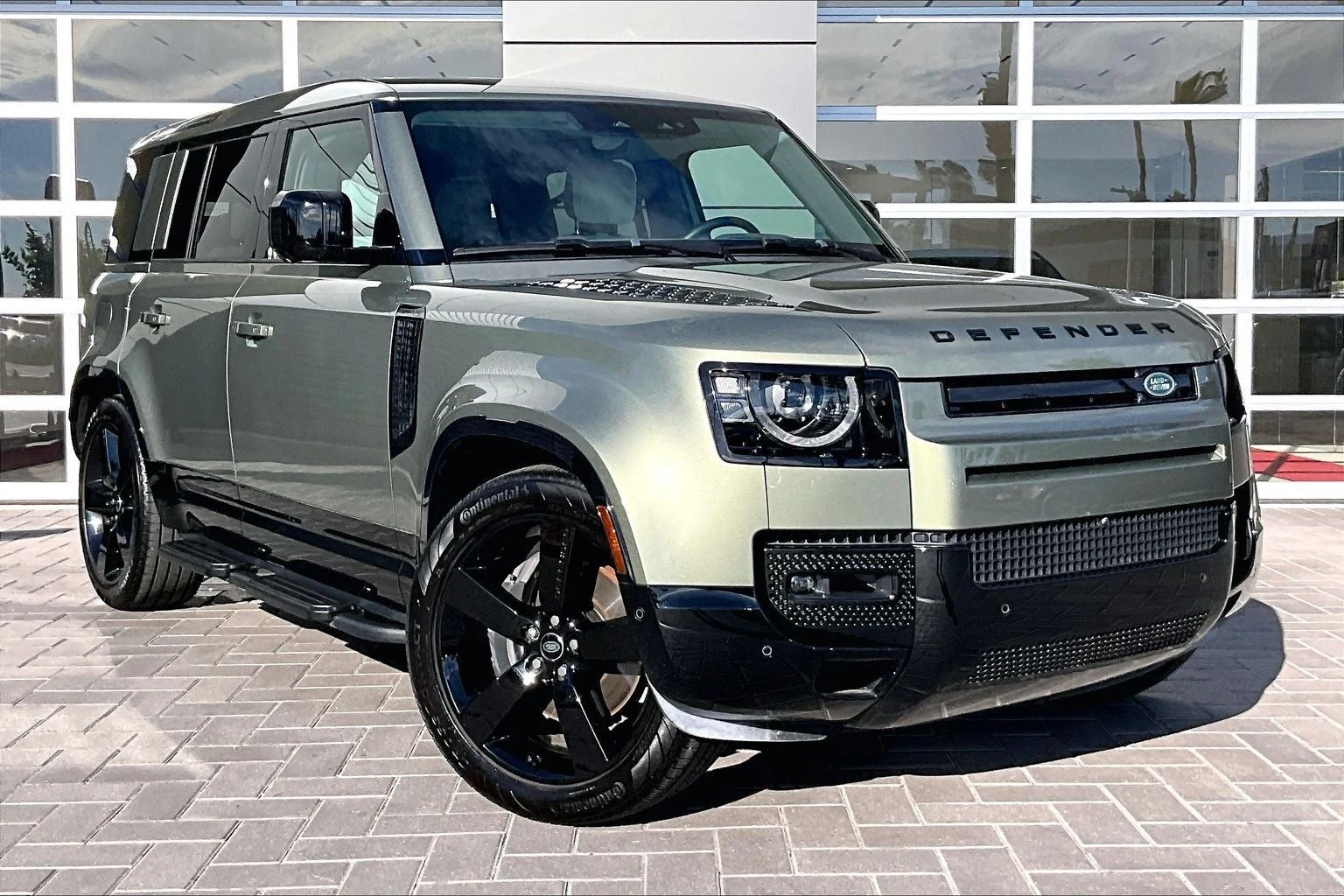 2025 Land Rover Defender 110 X-Dynamic SE 5.0 V8 (L663), 3/20