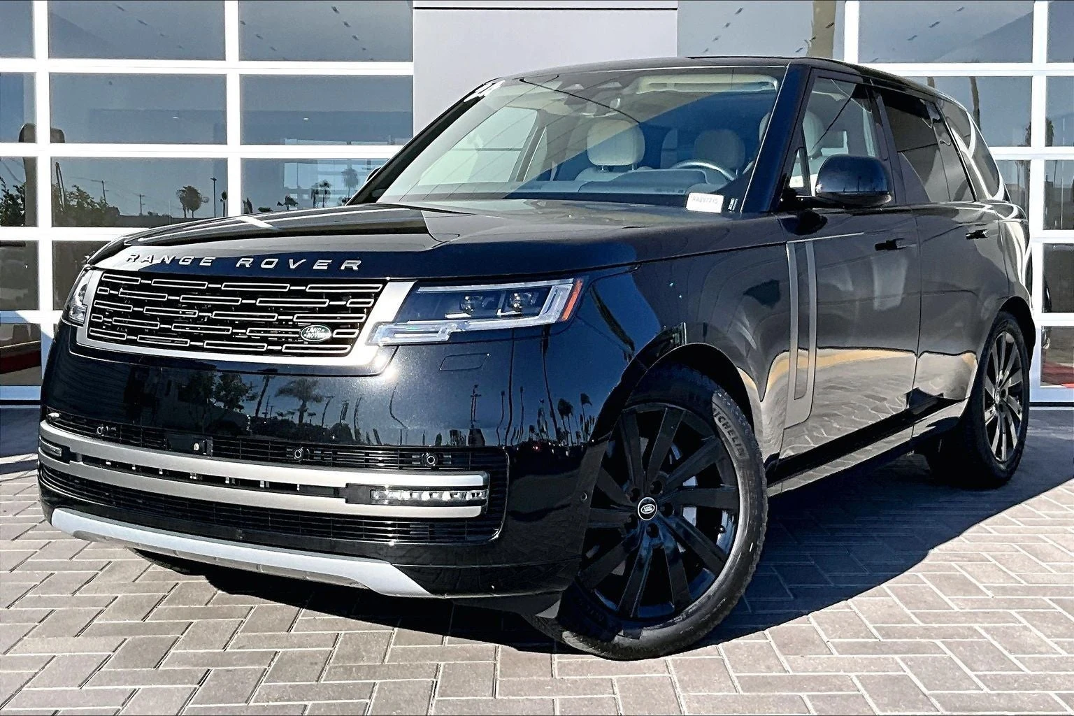 Land Rover Range Rover SE (L460) · Santorini Black · Indigo Auto Group