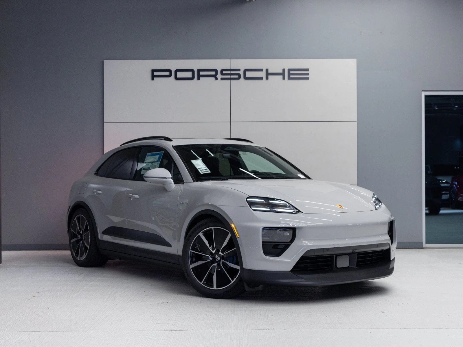 2026 Porsche Macan 4 Electric (XAB), 9/20