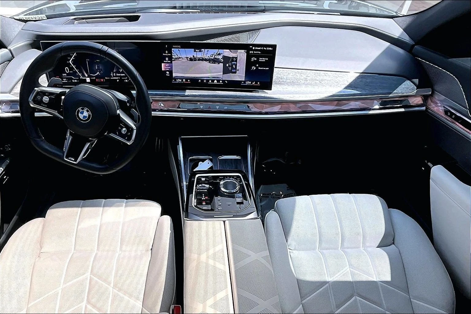 2025 BMW 760i xDrive (G70), 14/20