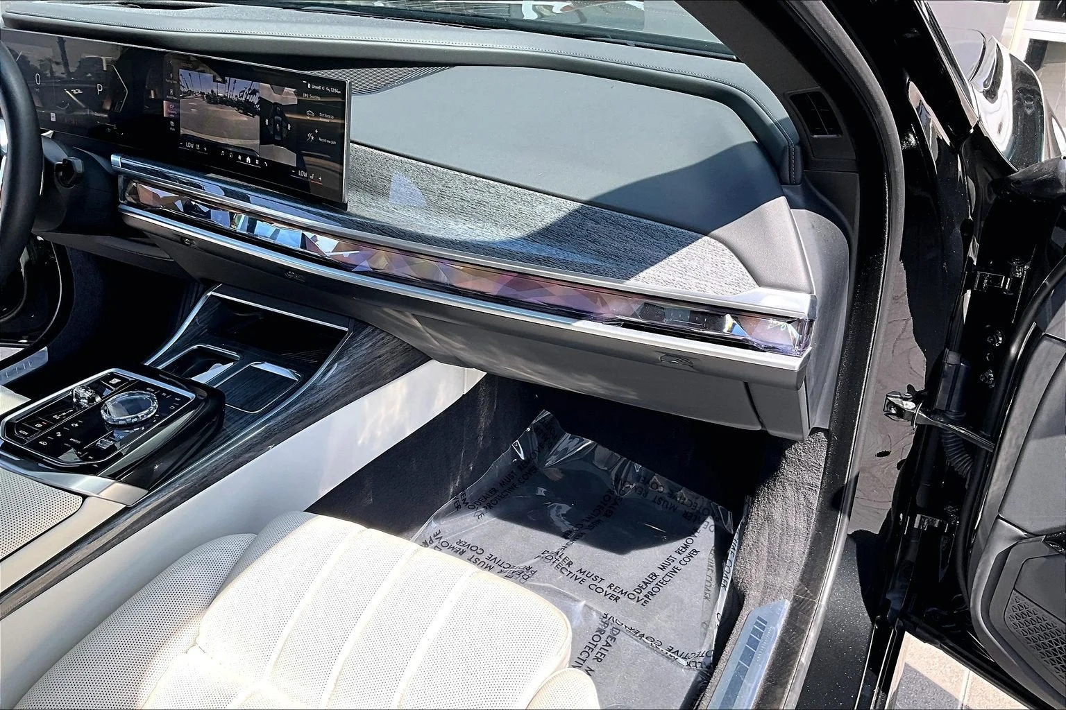 2025 BMW 760i xDrive (G70), 15/20