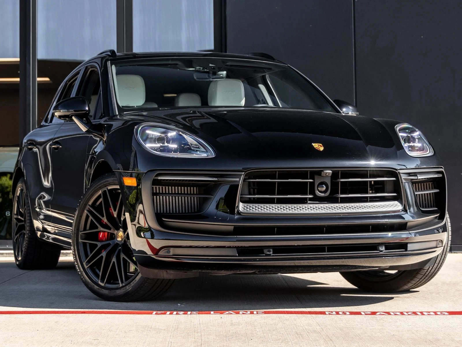 2025 Porsche Macan GTS (95B), 6/20