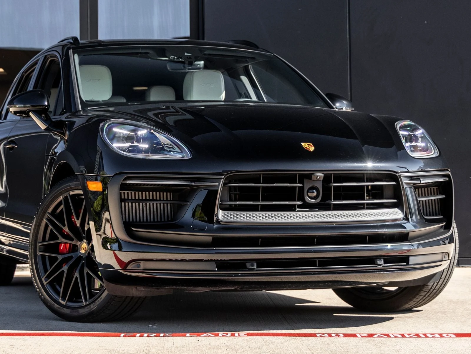 2025 Porsche Macan GTS (95B), 9/20