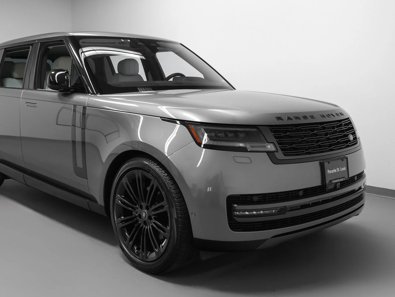 2023 Land Rover Range Rover SE LWB (L460), 8/20