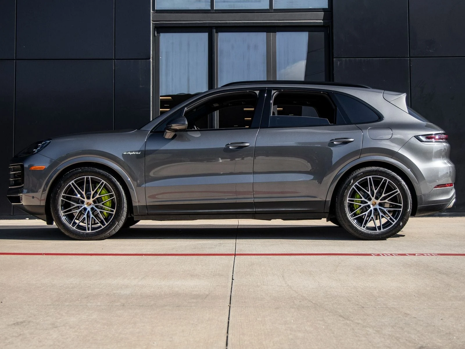 2024 Porsche Cayenne E-Hybrid (3rd Generation), 2/20