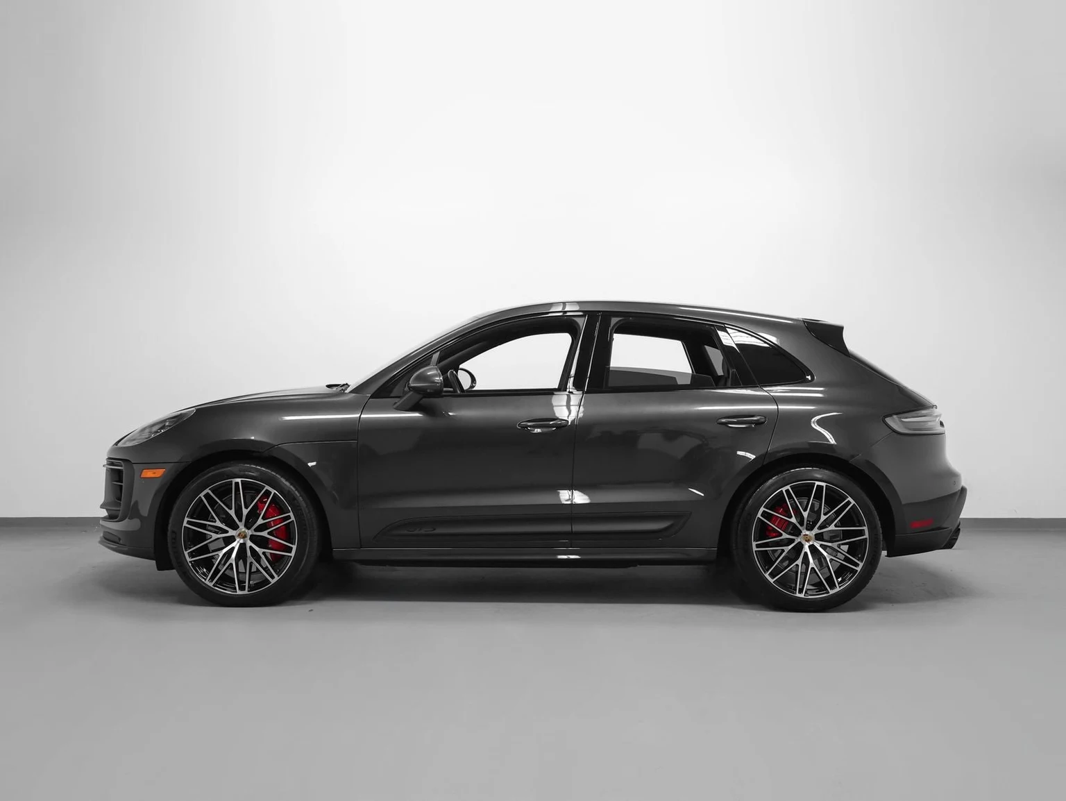 2024 Porsche Macan GTS (95B), 2/20