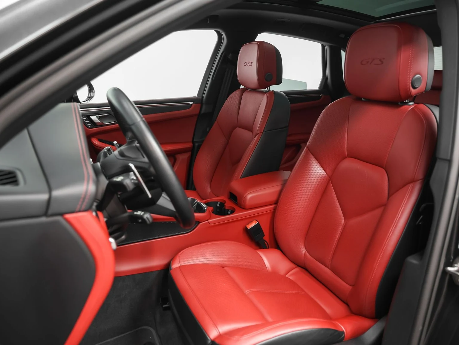 2024 Porsche Macan GTS (95B), 5/20