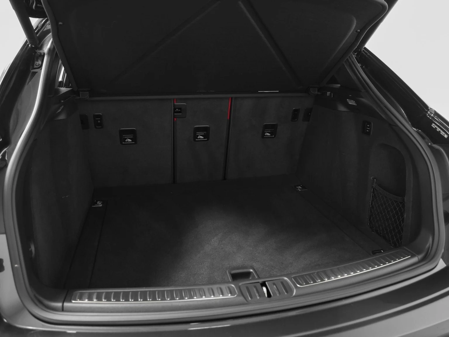 2024 Porsche Macan GTS (95B), 19/20