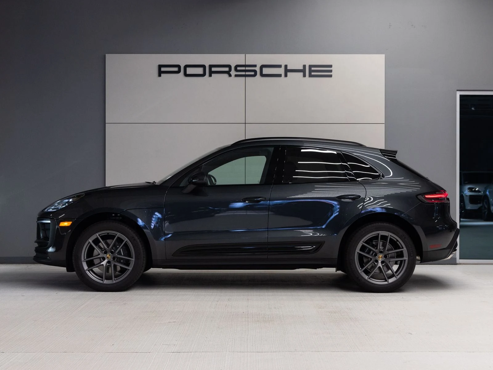 2026 Porsche Macan (95B), 2/20