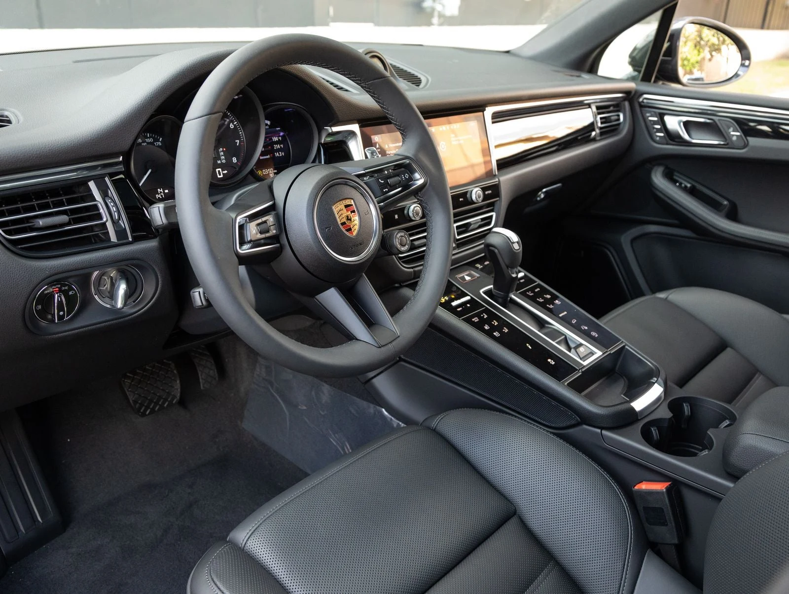 2026 Porsche Macan (95B), 4/20
